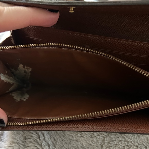 Louis Vuitton Wallet Authentic - Picture 6 of 12